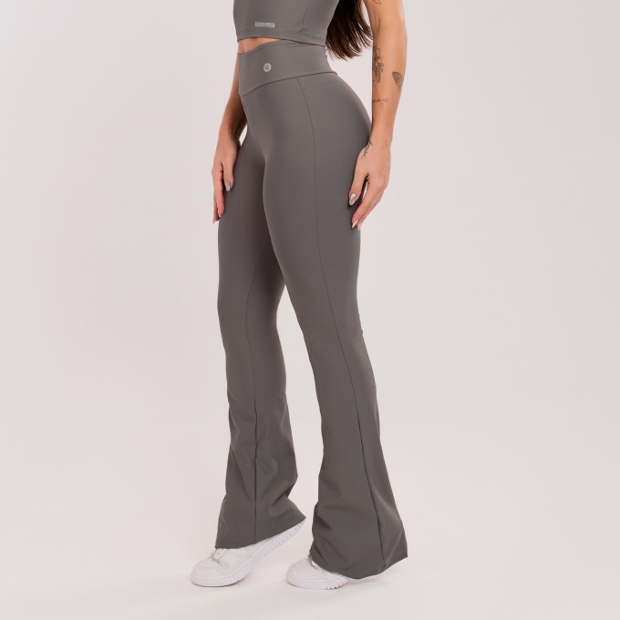 Calça Flare Cinza Urbano