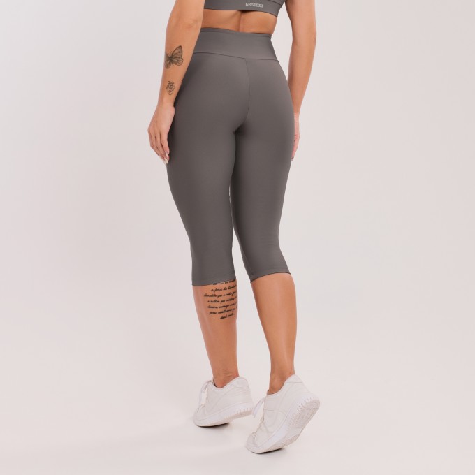 Calça Corsário Básica Cinza Urbano